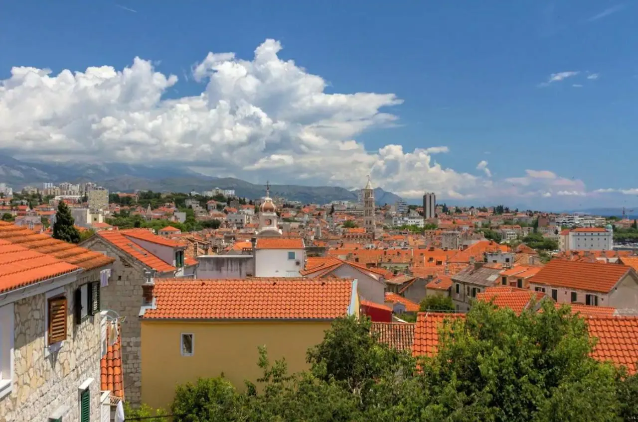 Blue Dreams Apartments In The Old Town With A Sea View Split