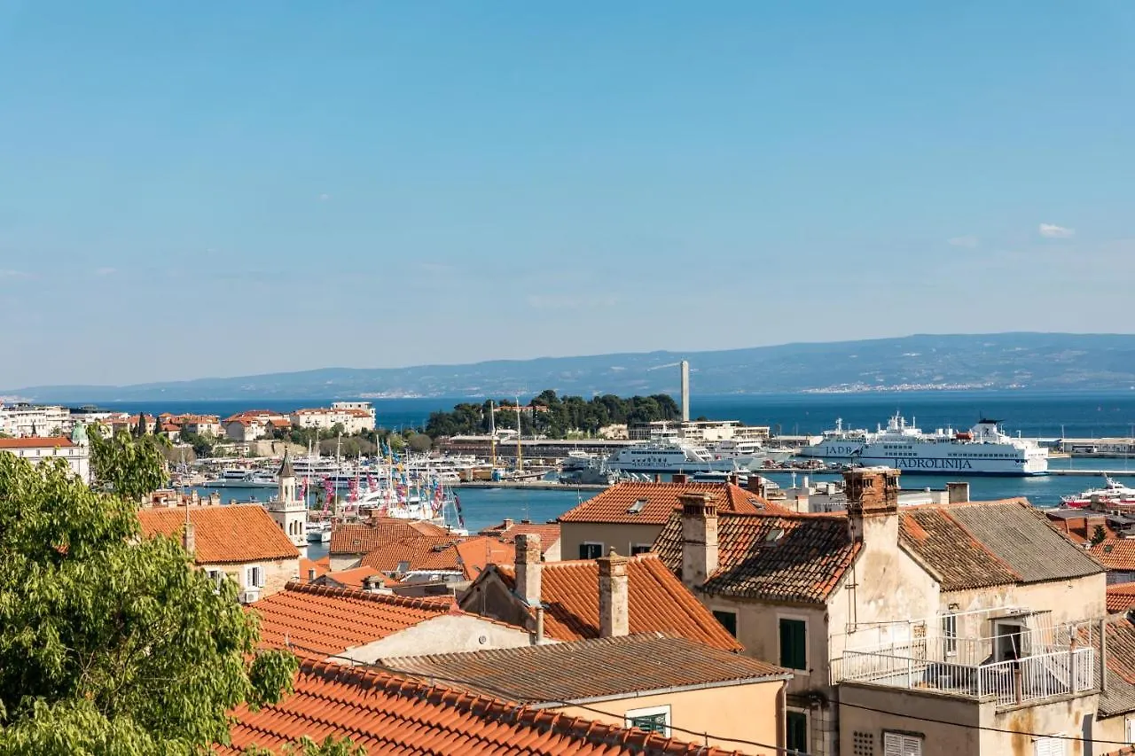 Blue Dreams Apartments In The Old Town With A Sea View Split