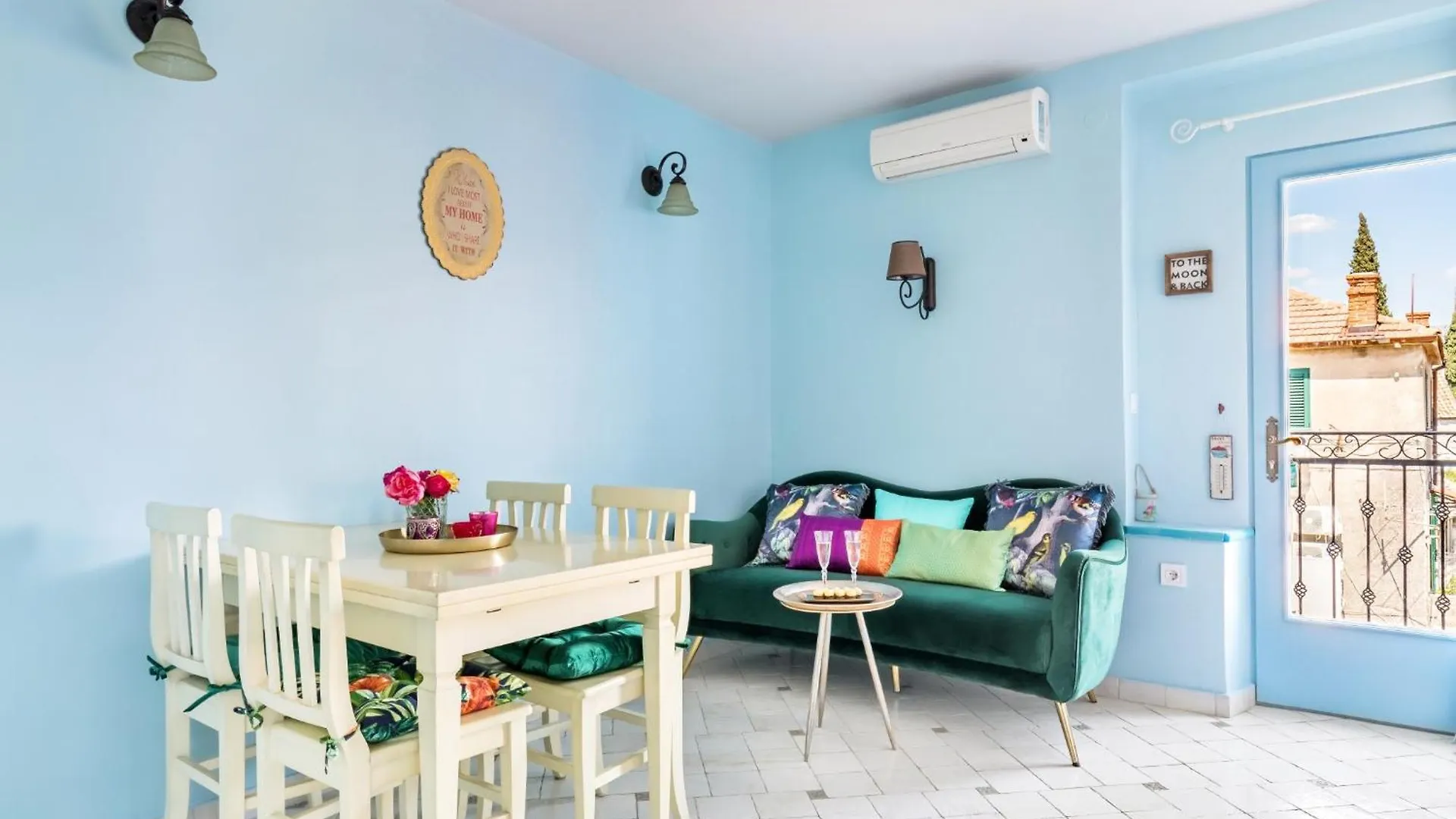 Blue Dreams Apartments In The Old Town With A Sea View Split
